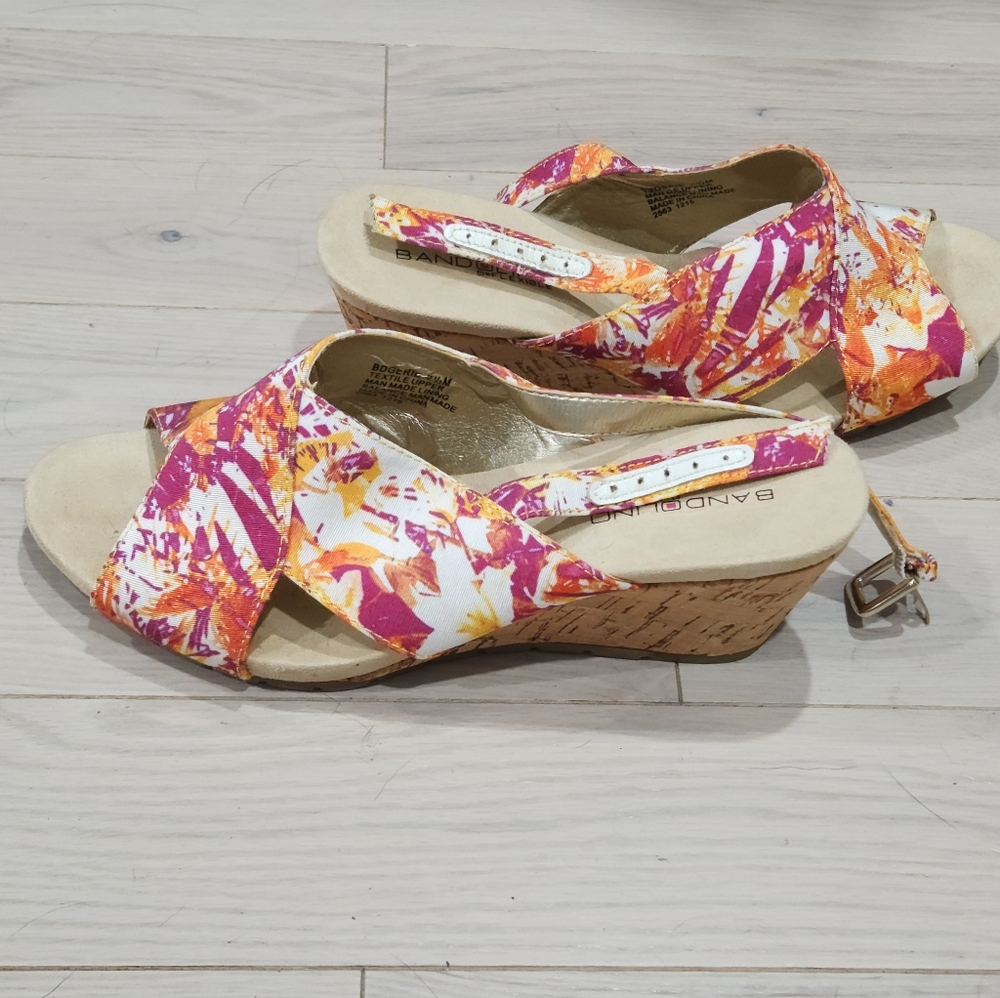 BANDOLINO: orange and purple wedges